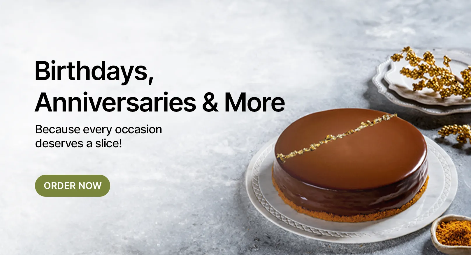 cakes banner desk 08